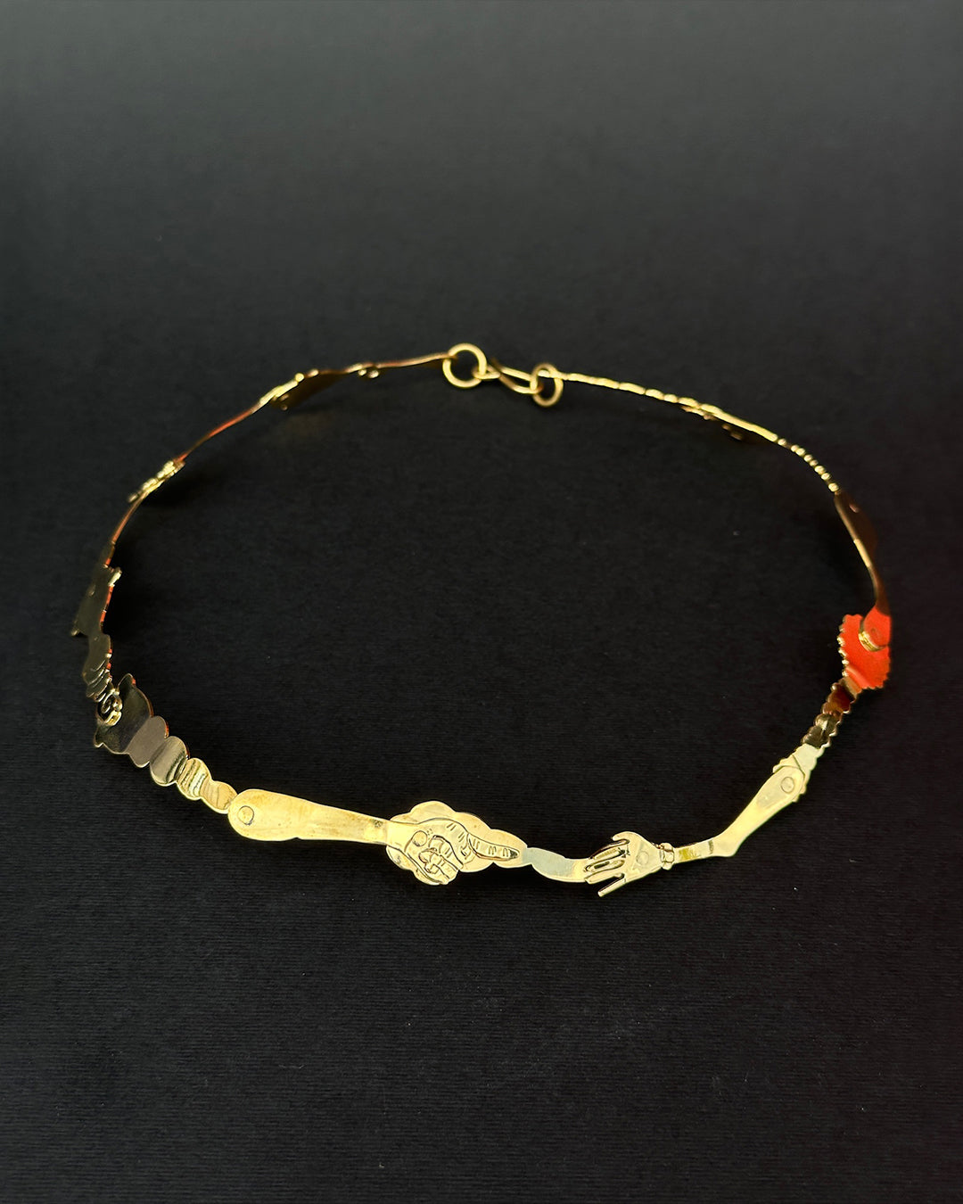 gargantilla monos de pernos