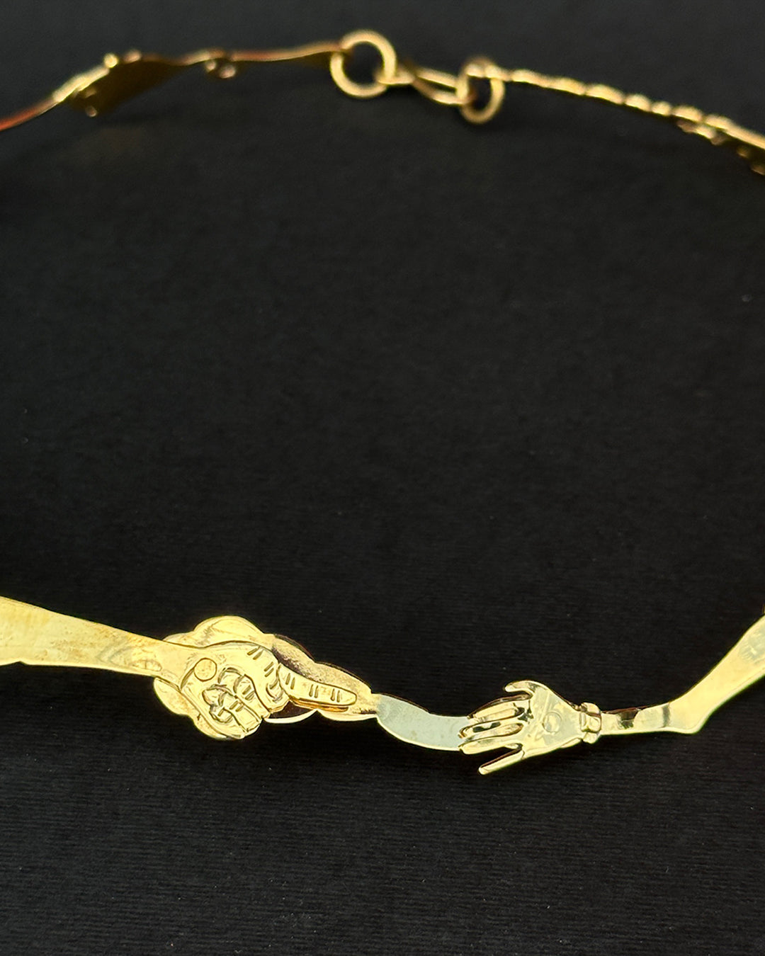 gargantilla monos de pernos