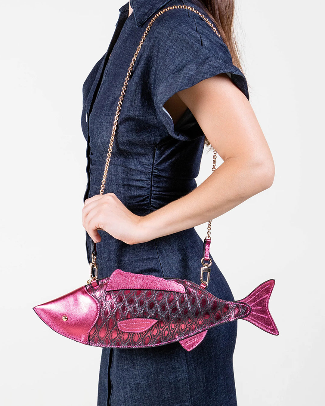 crossbody pescado fucsia metálico