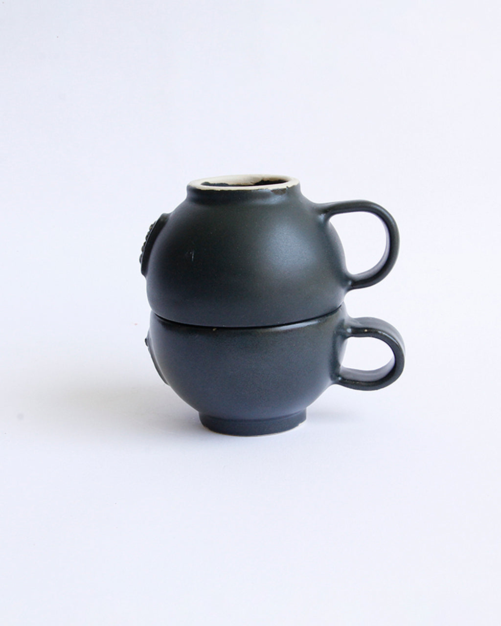 taza campana chica, negro mate