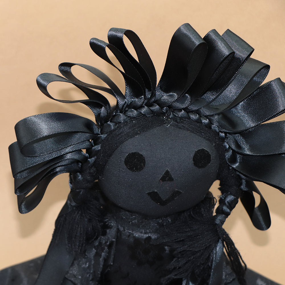 Muñeca Lele total black