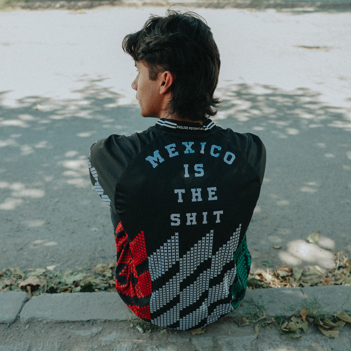 jersey negro MITS hombre