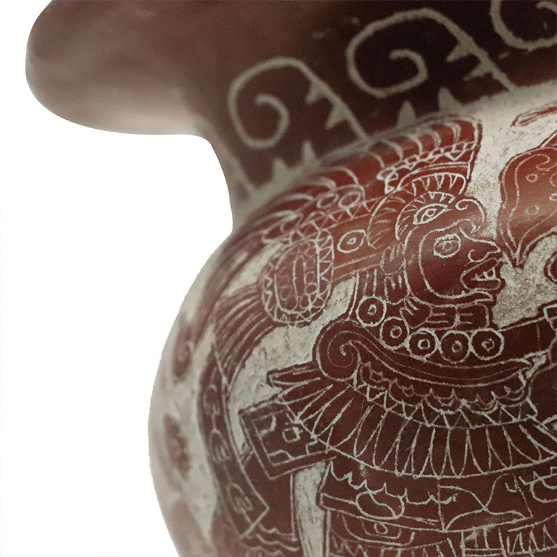 vasija trípode con grabado teotihuacano roja