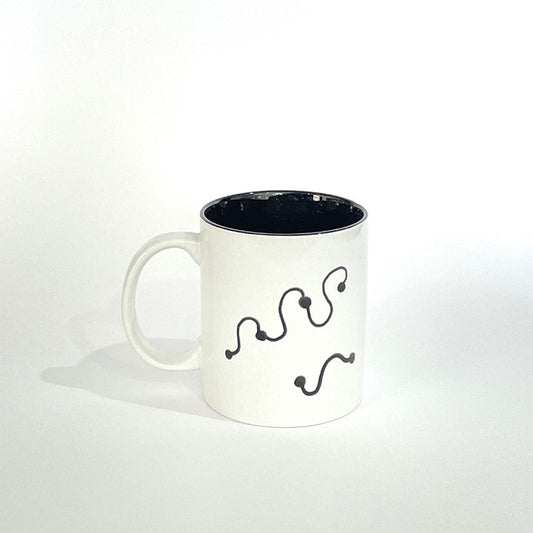 Taza pintada a mano lines and dots