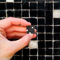 pin mosaicos negro
