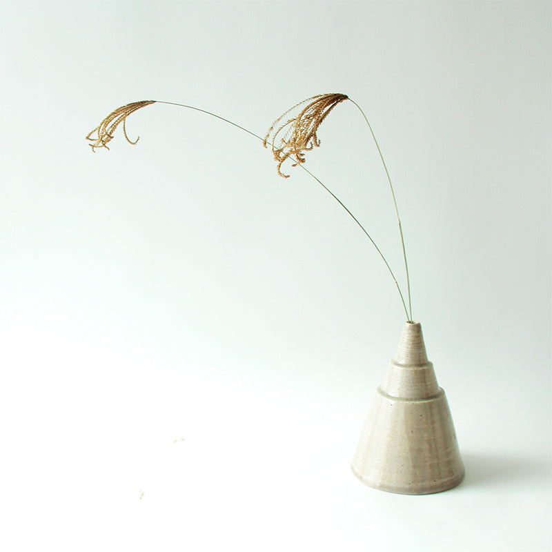 florero cónico
