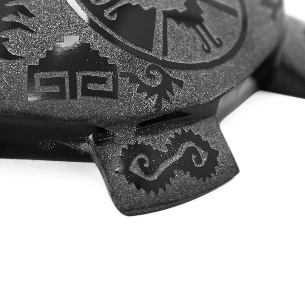 tortuga de obsidiana con grabado ollin y guerrero