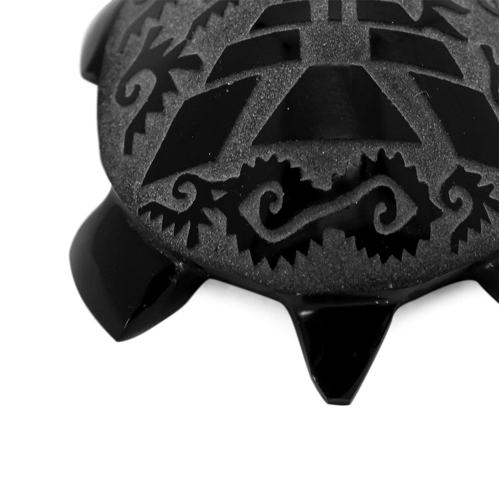 tortuga de obsidiana con grabado pirámide del sol M