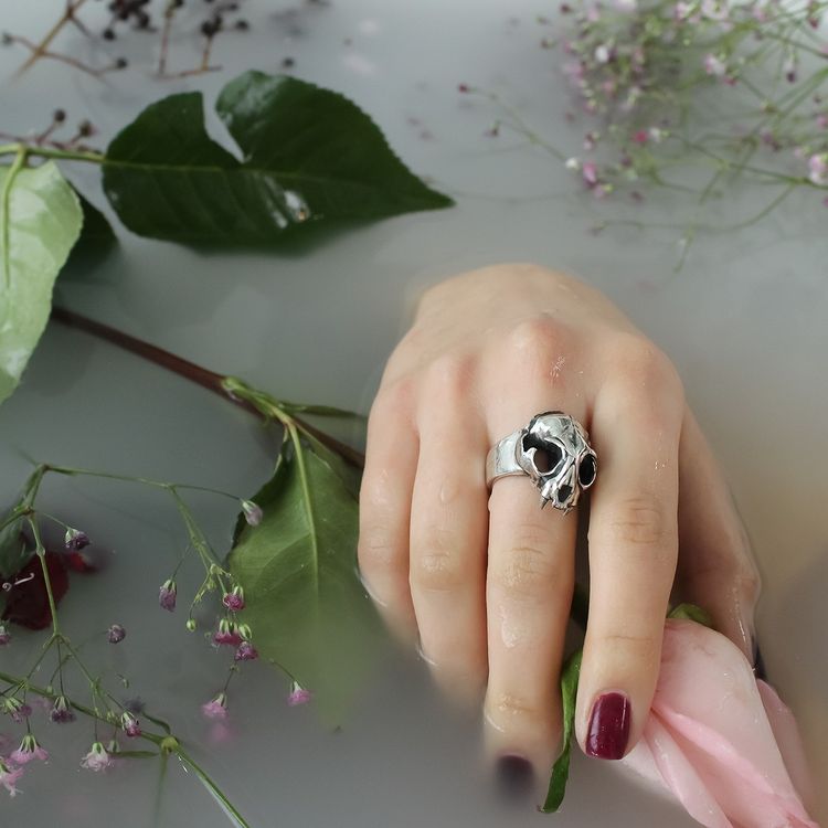 anillo craneo gato