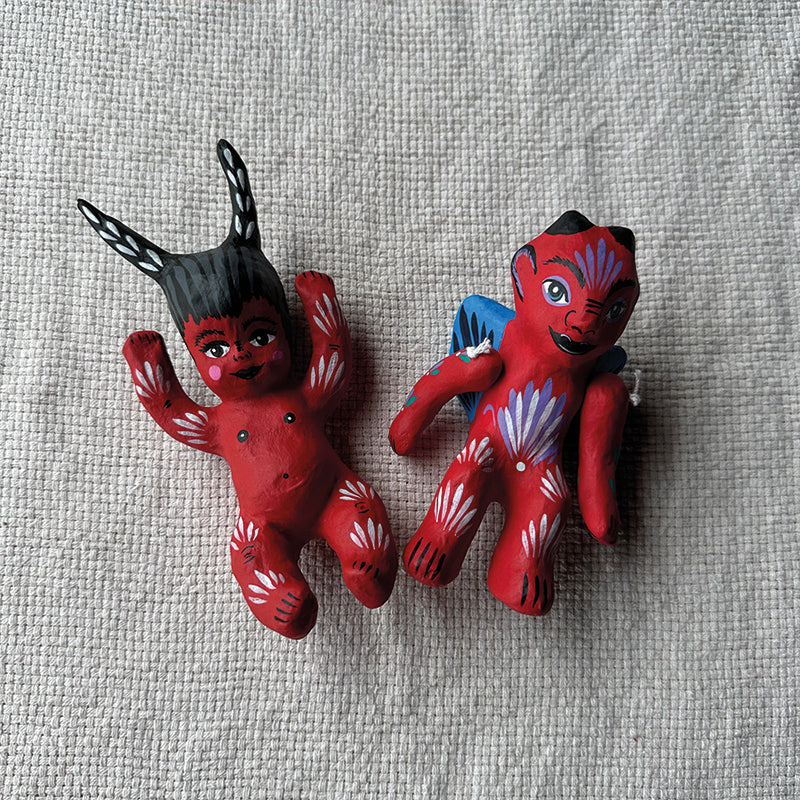 diablito bebé articulado de cartón